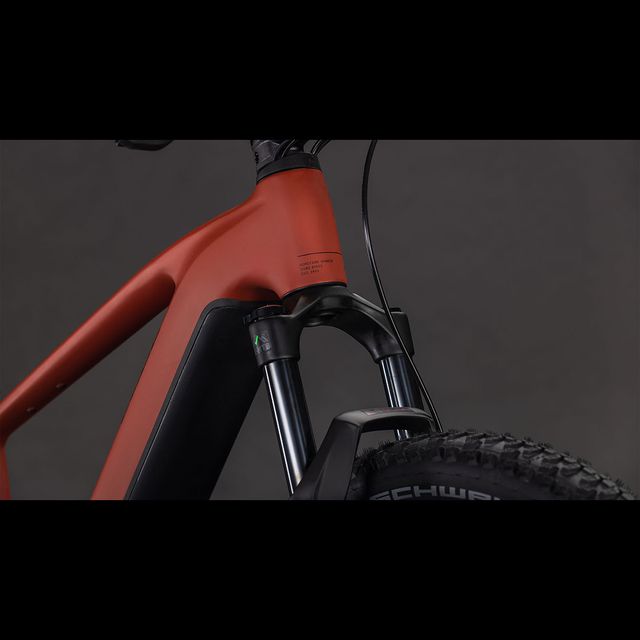 CUBE Reaction Hybrid Race 800 sähköpyörä